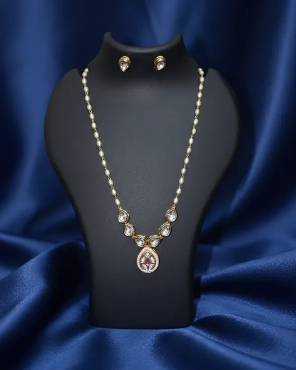 Silver_Brass_Necklace_Set_For_Women